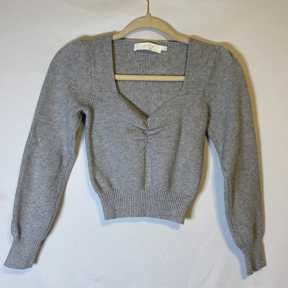 ASTR The Label Gray Ribbed Ruched Front Cropped Sweater XS Puff Sleeve Knit Top